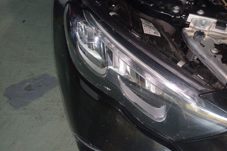Used Mercedes-Benz E-Class 2024 Facelift E 300 L Luxury Edition Right Front Headlight