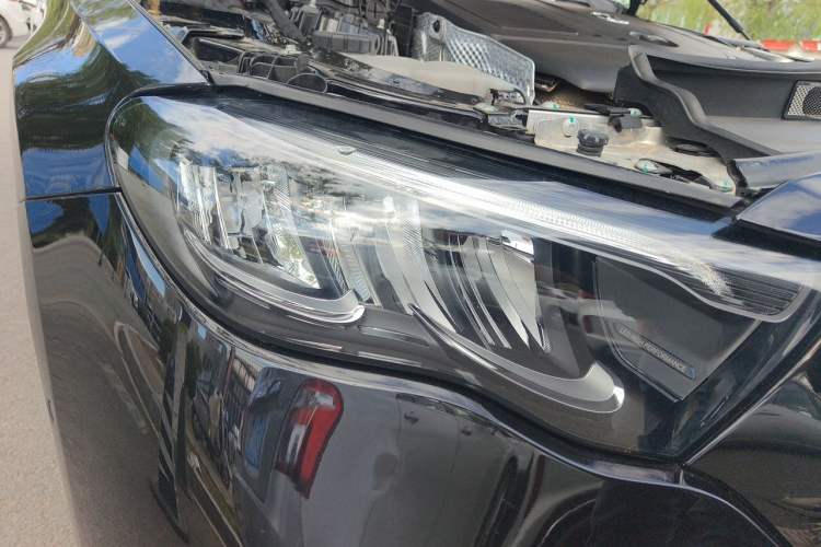 Used Mercedes-Benz E-Class 2024 E 300 L Luxury Sport Model Right Front Headlight