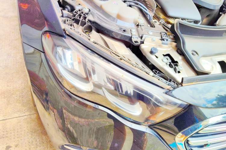 Used Mercedes-Benz E-Class 2024 Facelift E 300 L Luxury Edition Right Front Headlight