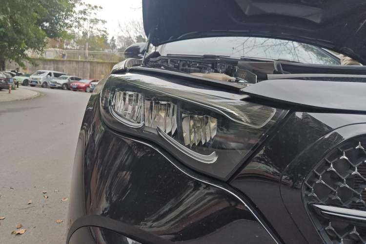 Used Mercedes-Benz E-Class 2024 E 300 L Luxury Sport Model Right Front Headlight