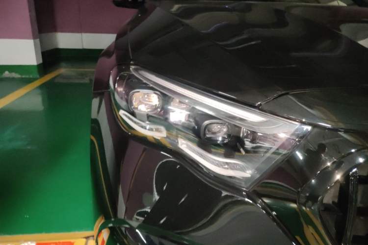 Used Mercedes-Benz E-Class 2024 E 300 Fashion Sport Edition Right Front Headlight