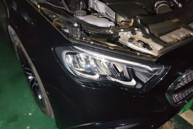 Used Mercedes-Benz E-Class 2024 E 260 Sport Edition Right Front Headlight