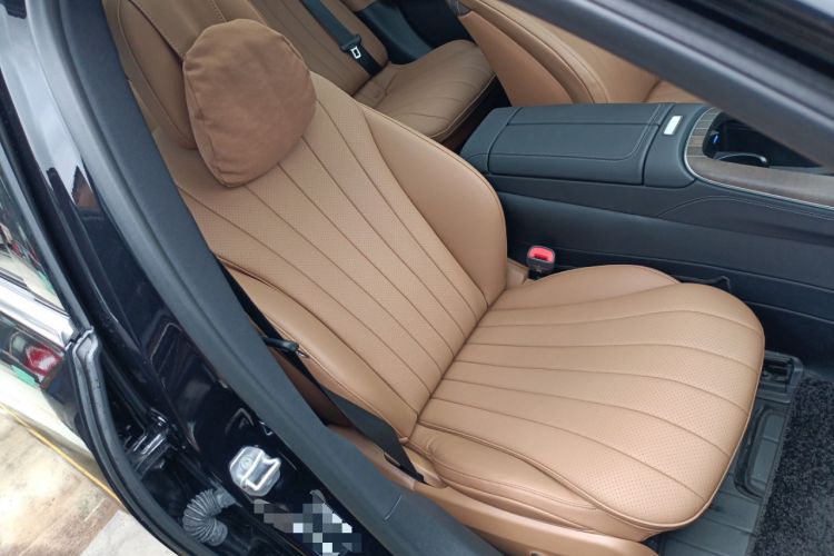 Used Mercedes-Benz E-Class 2024 E 300 L Luxury Model Right Front Seat