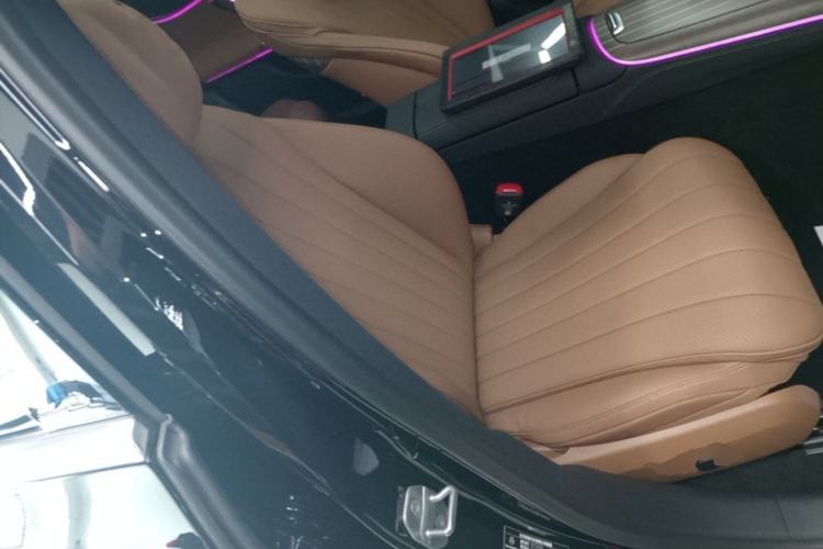 Used Mercedes-Benz E-Class 2024 Refresh E 300 L Stylish Edition Right Front Seat