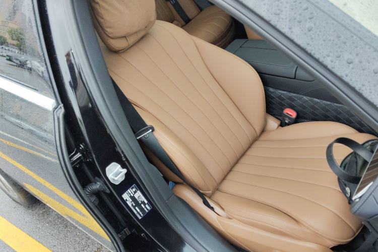 Used Mercedes-Benz E-Class 2024 Refresh E 300 L Stylish Edition Right Front Seat
