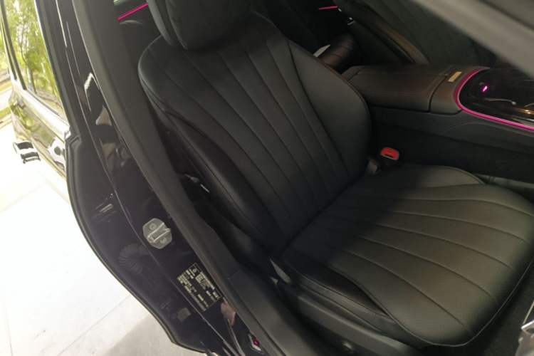 Used Mercedes-Benz E-Class 2024 E 260 L Right Front Seat