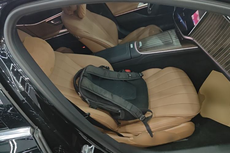 Used Mercedes-Benz E-Class 2024 Refresh E 300 L Stylish Edition Right Front Seat