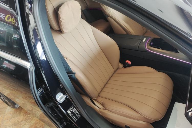 Used Mercedes-Benz E-Class 2024 E 300 L Luxury Model Right Front Seat