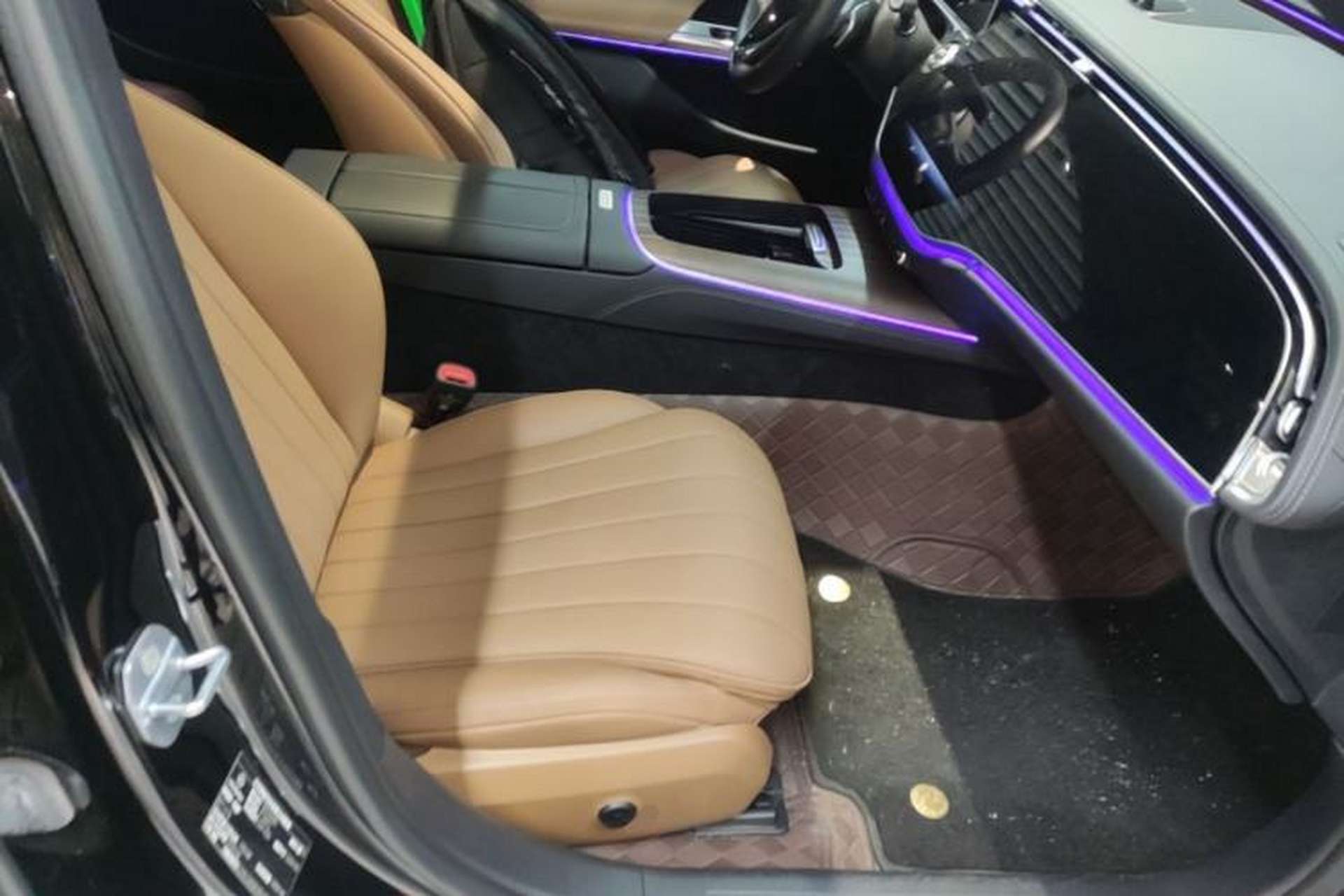 Used Mercedes-Benz E-Class 2024 E 300 L Luxury Model Right Front Seat