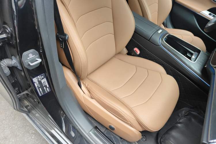 Used Mercedes-Benz E-Class 2024 E 300 L Fashion Sport Model Right Front Seat