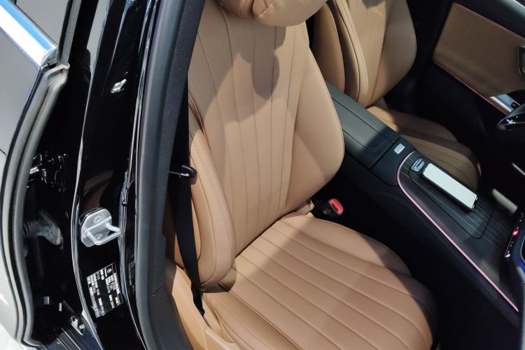 Used Mercedes-Benz E-Class 2024 Facelift E 300 L Luxury Edition Right Front Seat