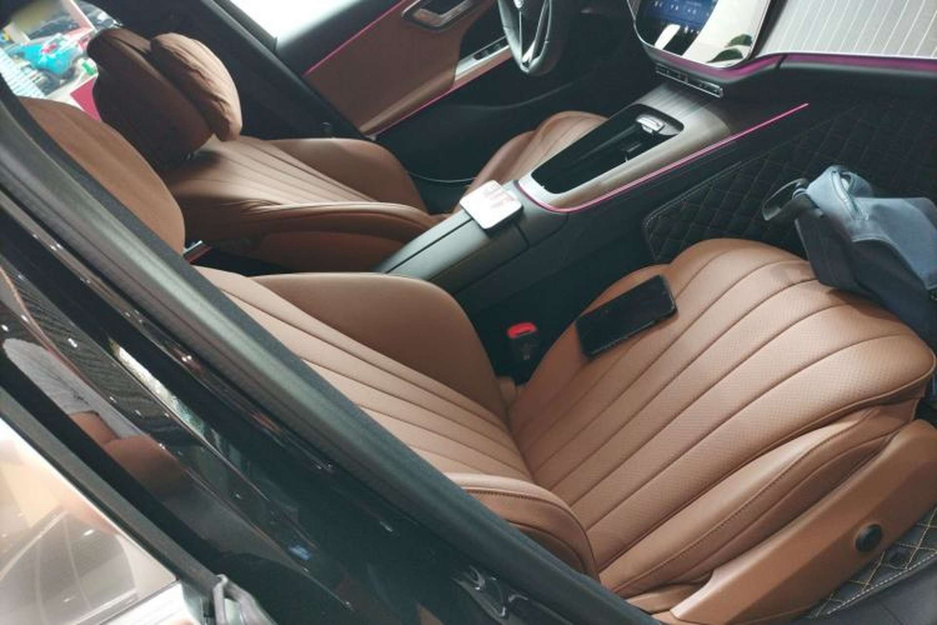 Used Mercedes-Benz E-Class 2024 Refresh E 300 L Stylish Edition Right Front Seat