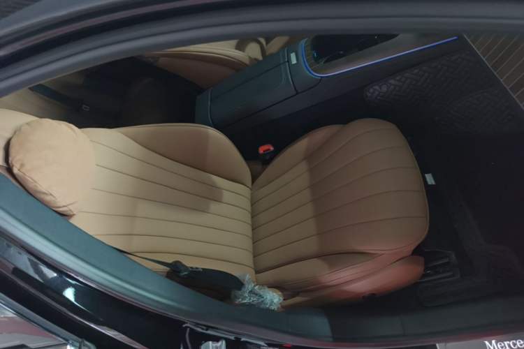 Used Mercedes-Benz E-Class 2024 Refresh E 300 L Stylish Edition Right Front Seat