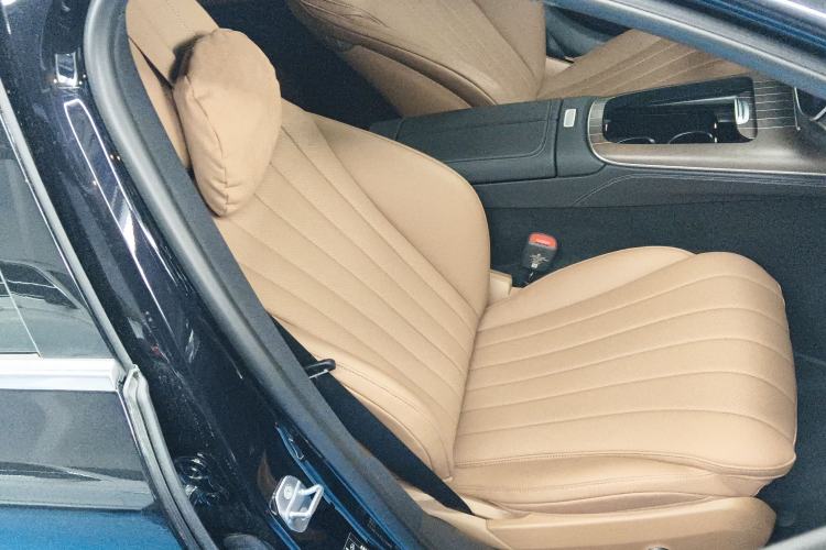 Used Mercedes-Benz E-Class 2024 Refresh E 300 L Stylish Edition Right Front Seat
