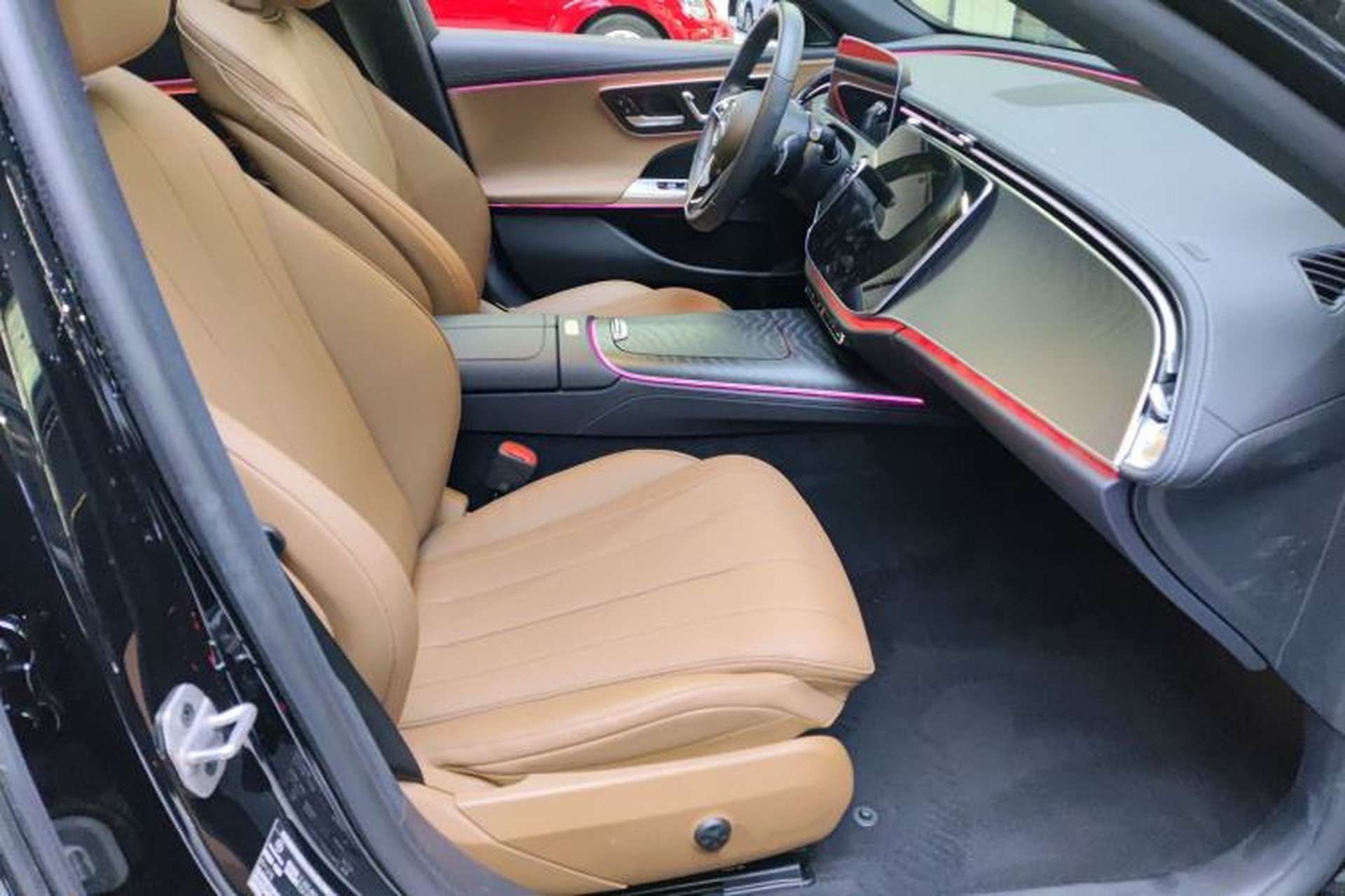 Used Mercedes-Benz E-Class 2024 E 300 Fashion Sport Edition Right Front Seat
