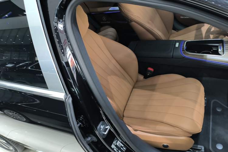 Used Mercedes-Benz E-Class 2024 Refresh E 300 L Stylish Edition Right Front Seat