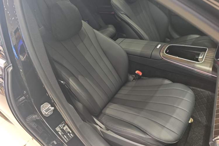 Used Mercedes-Benz E-Class 2024 E 300 L Stylish Model Right Front Seat