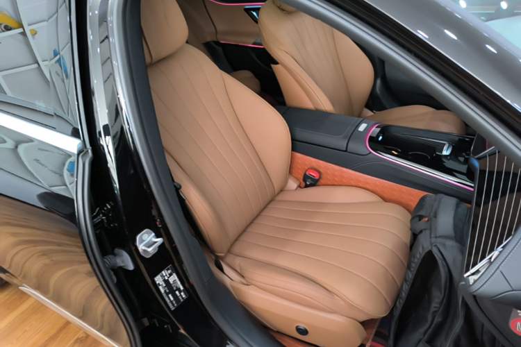 Used Mercedes-Benz E-Class 2024 E 260 L Right Front Seat