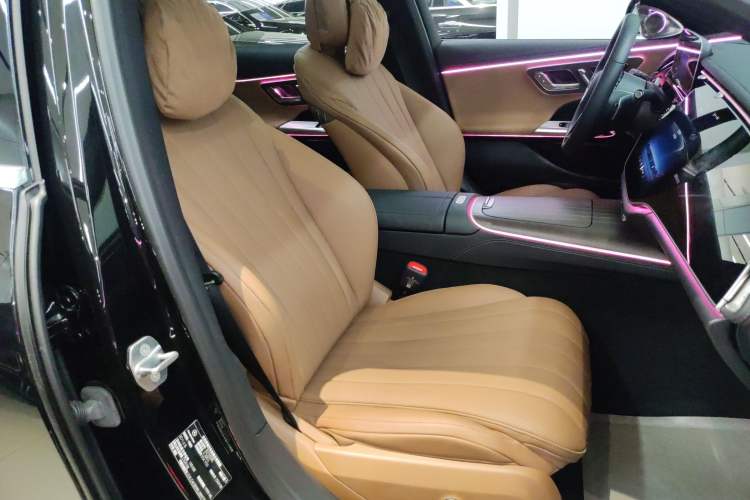 Used Mercedes-Benz E-Class 2024 Facelift E 300 L Luxury Edition Right Front Seat