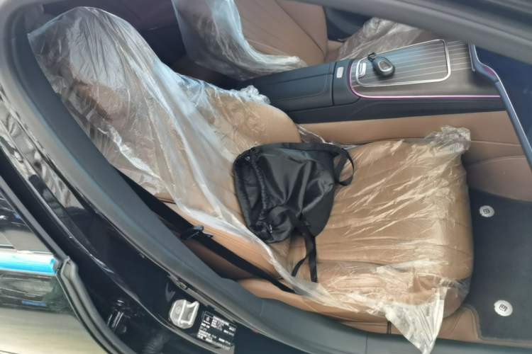 Used Mercedes-Benz E-Class 2024 E 300 L Luxury Model Right Front Seat