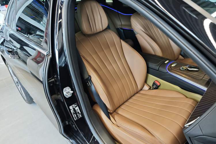 Used Mercedes-Benz E-Class 2024 Refresh E 300 L Stylish Edition Right Front Seat