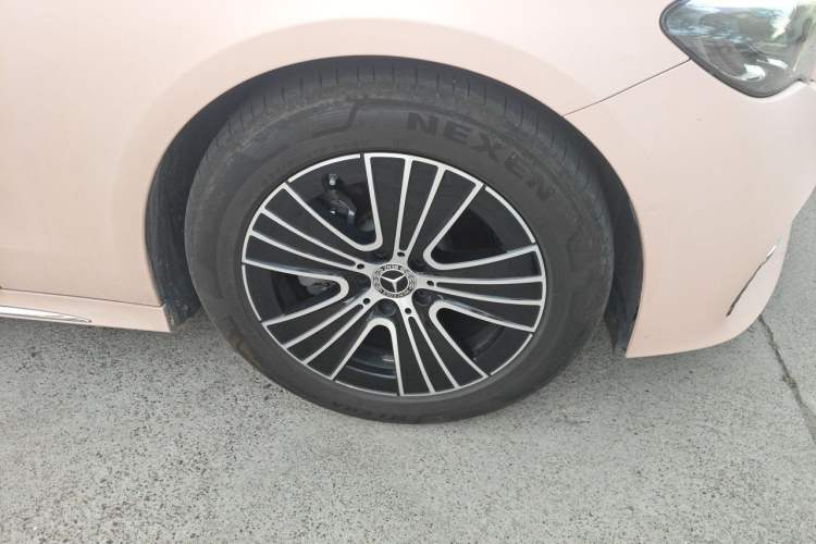 Used Mercedes-Benz E-Class 2024 E 260 L Right Front Wheel Hub