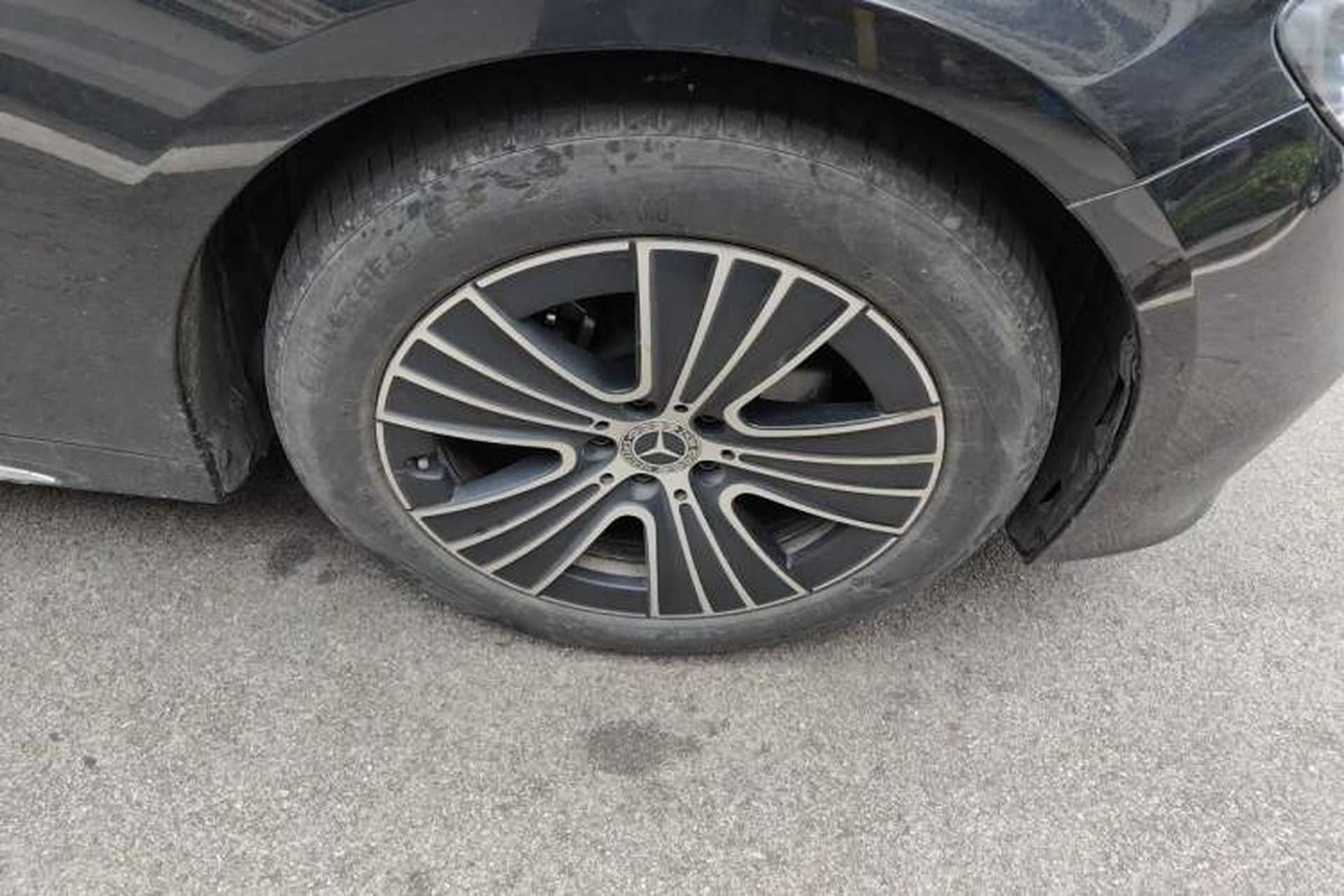 Used Mercedes-Benz E-Class 2024 E 260 L Right Front Wheel Hub