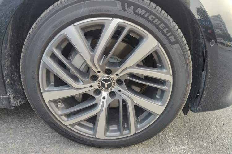 Used Mercedes-Benz E-Class 2024 Refresh E 300 L Stylish Edition Right Front Wheel Hub