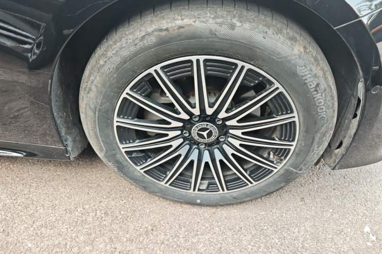Used Mercedes-Benz E-Class 2024 E 260 L Right Front Wheel Hub