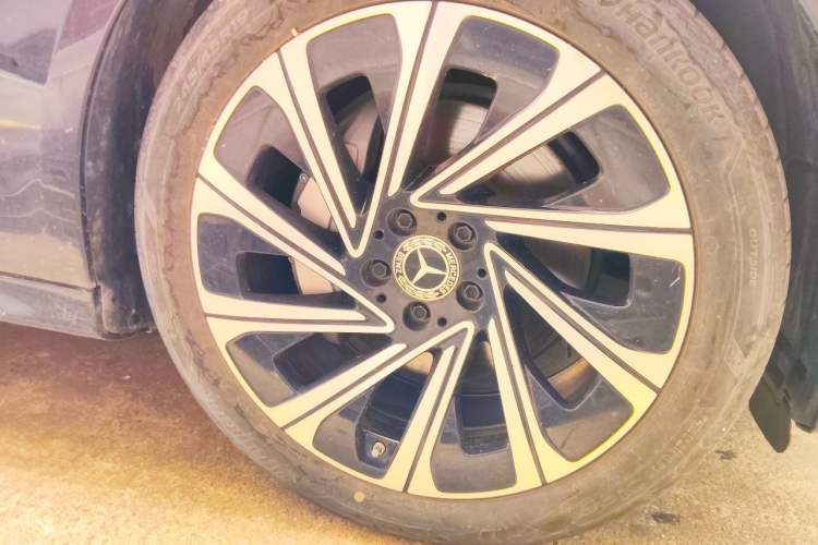 Used Mercedes-Benz E-Class 2024 Facelift E 300 L Luxury Edition Right Front Wheel Hub
