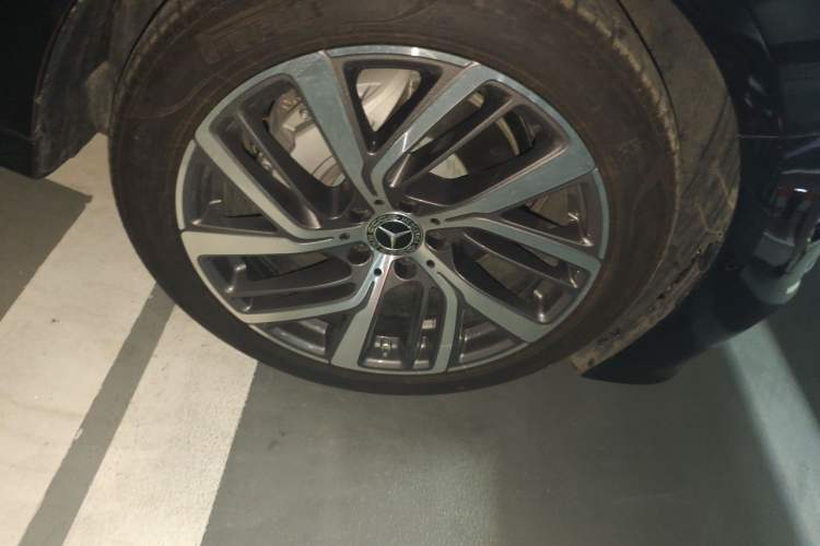 Used Mercedes-Benz E-Class 2024 E 300 L Stylish Model Right Front Wheel Hub