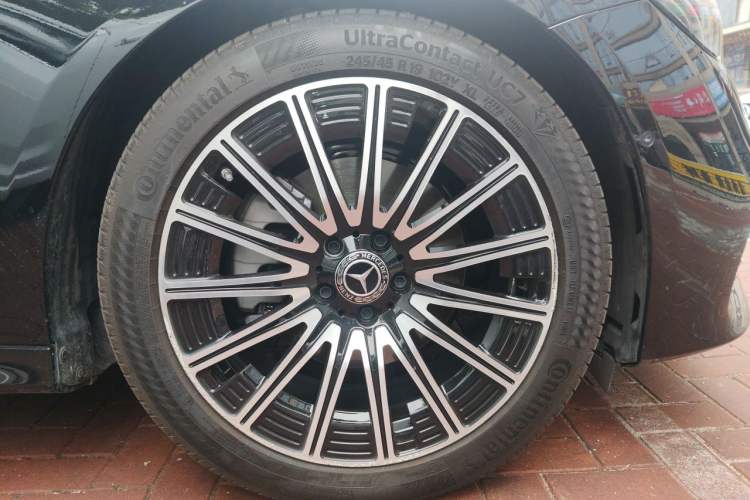 Used Mercedes-Benz E-Class 2024 E 260 L Right Front Wheel Hub
