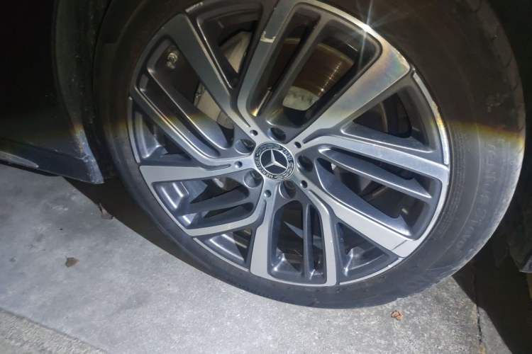 Used Mercedes-Benz E-Class 2024 Refresh E 300 L Stylish Edition Right Front Wheel Hub