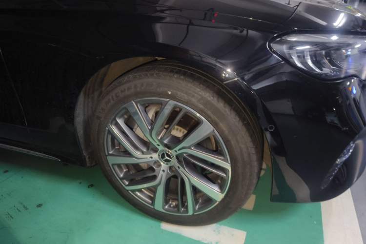 Used Mercedes-Benz E-Class 2024 E 300 L Stylish Model Right Front Wheel Hub