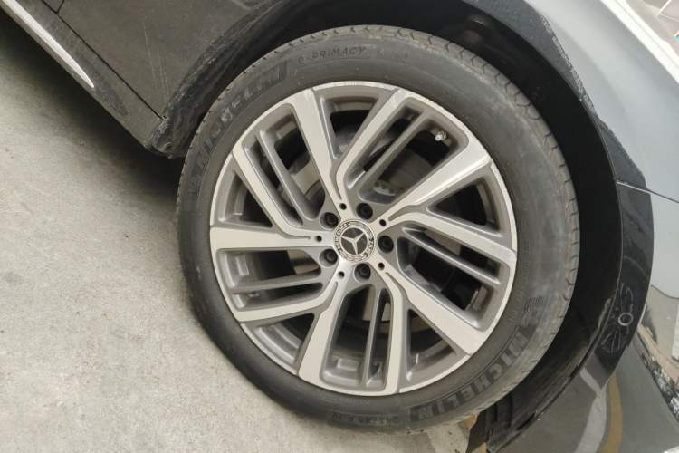 Used Mercedes-Benz E-Class 2024 E 300 L Stylish Model Right Front Wheel Hub