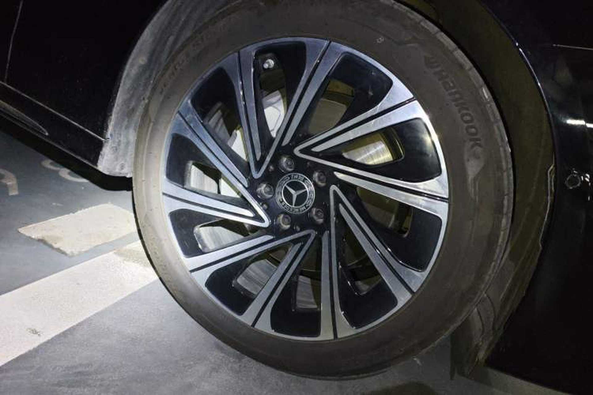 Used Mercedes-Benz E-Class 2024 E 300 L Luxury Model Right Front Wheel Hub