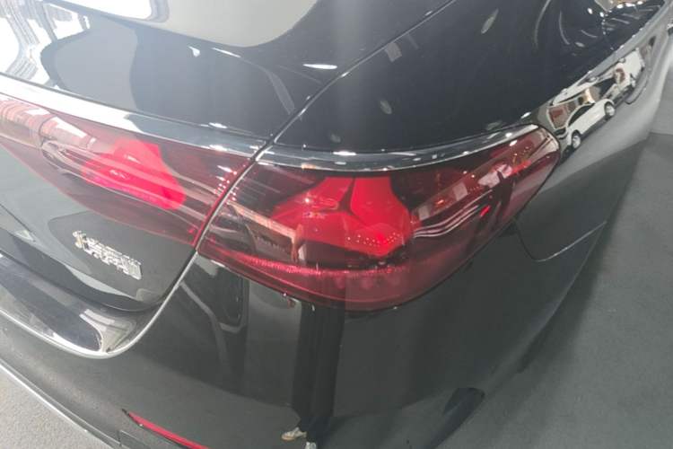 Used Mercedes-Benz E-Class 2024 E 300 L Fashion Sport Model Right Rear Taillight