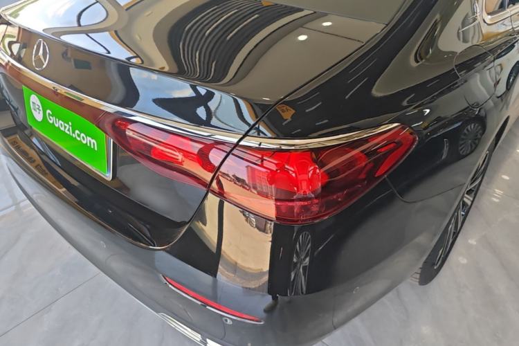 Used Mercedes-Benz E-Class 2024 E 300 L Luxury Model Right Rear Taillight
