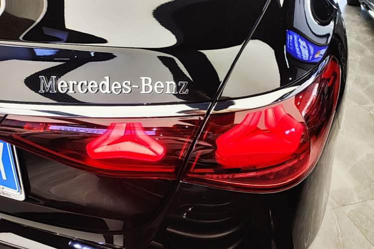 Used Mercedes-Benz E-Class 2024 Facelift E 300 L Luxury Edition Right Rear Taillight