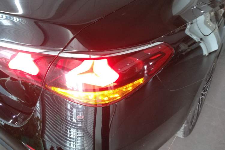 Used Mercedes-Benz E-Class 2024 Facelift E 300 L Luxury Edition Right Rear Taillight