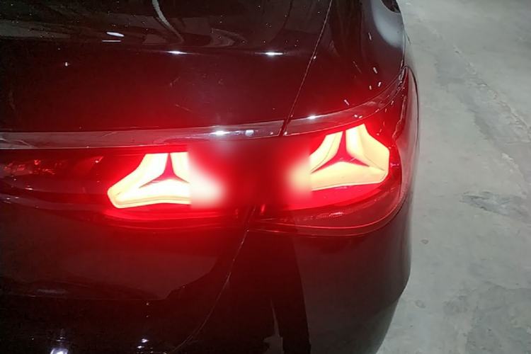 Used Mercedes-Benz E-Class 2024 Revised E 300 L Luxury Sports Edition Right Rear Taillight