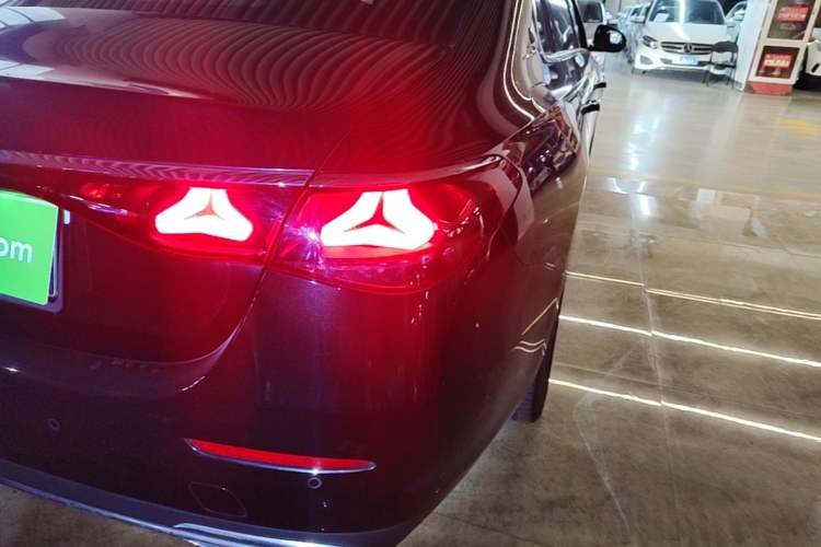 Used Mercedes-Benz E-Class 2024 Refresh E 300 L Stylish Edition Right Rear Taillight