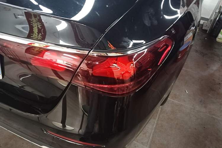 Used Mercedes-Benz E-Class 2024 E 300 L Luxury Model Right Rear Taillight