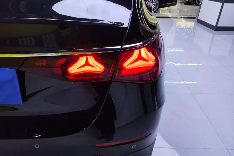 Used Mercedes-Benz E-Class 2024 E 300 Fashion Sport Edition Right Rear Taillight