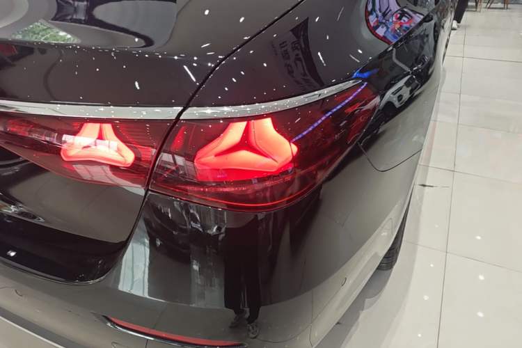 Used Mercedes-Benz E-Class 2024 E 300 L Stylish Model Right Rear Taillight