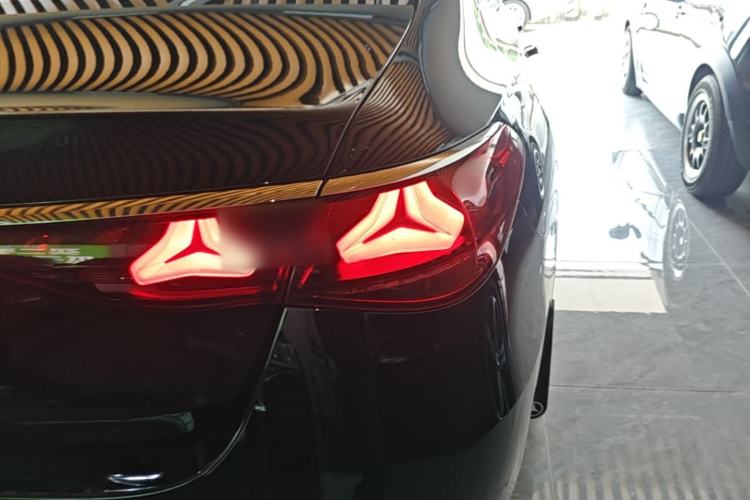 Used Mercedes-Benz E-Class 2024 E 300 L Luxury Model Right Rear Taillight