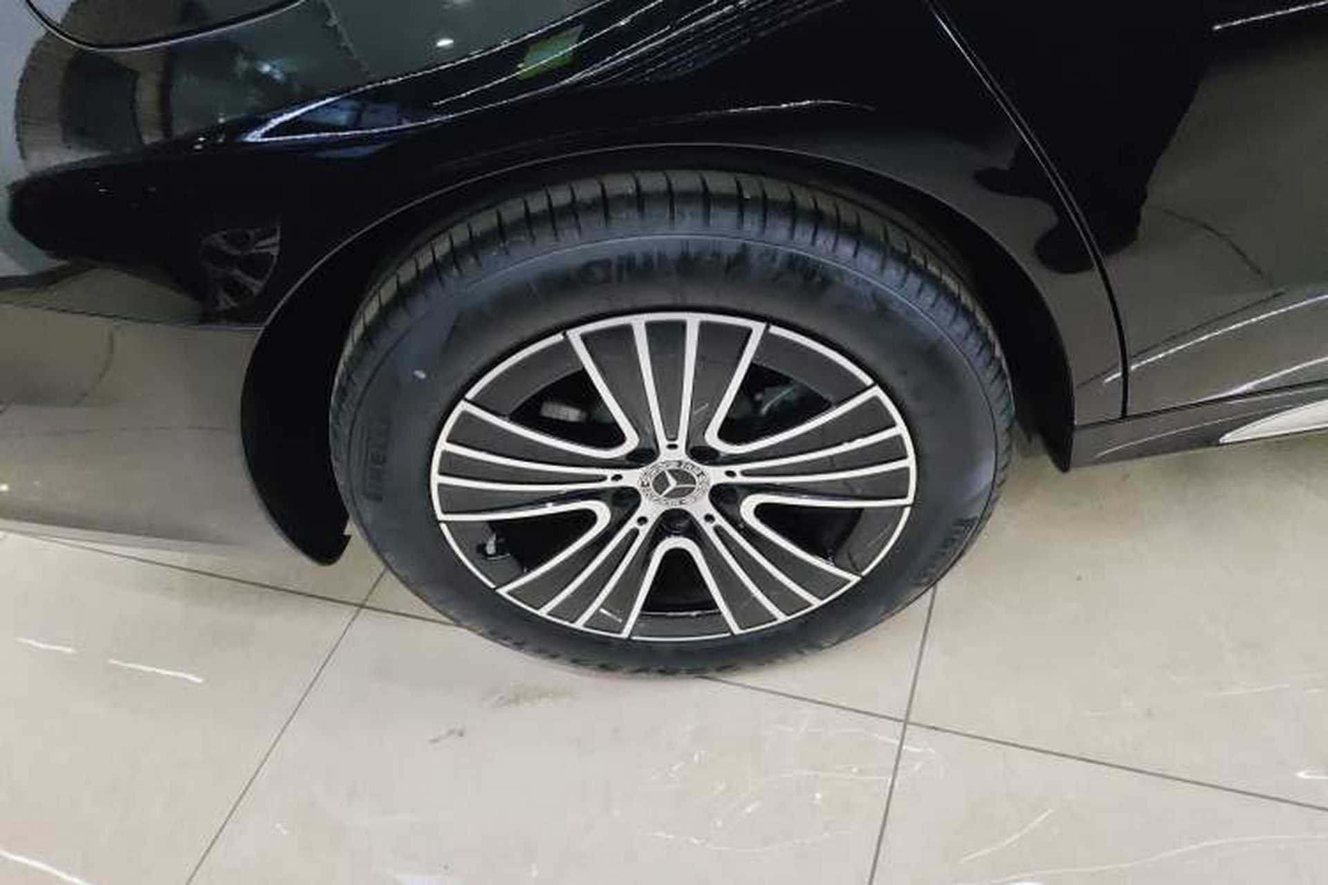 Used Mercedes-Benz E-Class 2024 E 260 L Right Rear Wheel Hub