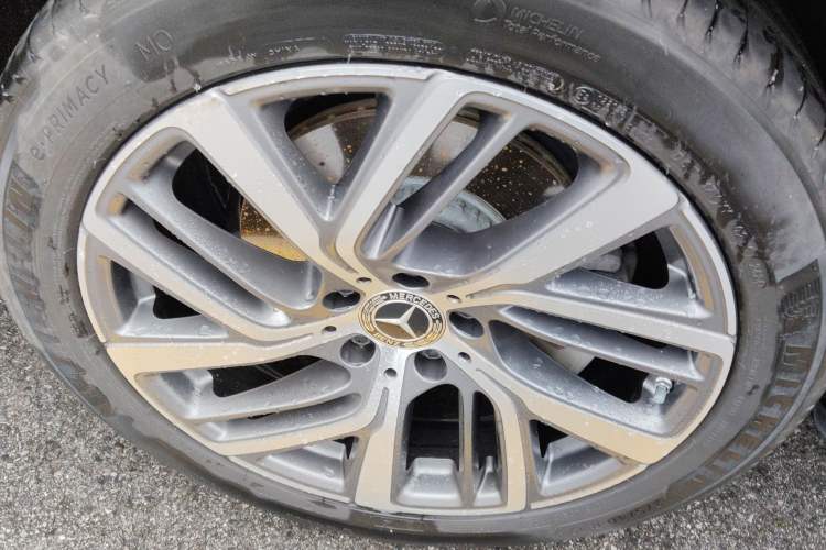 Used Mercedes-Benz E-Class 2024 Refresh E 300 L Stylish Edition Right Rear Wheel Hub
