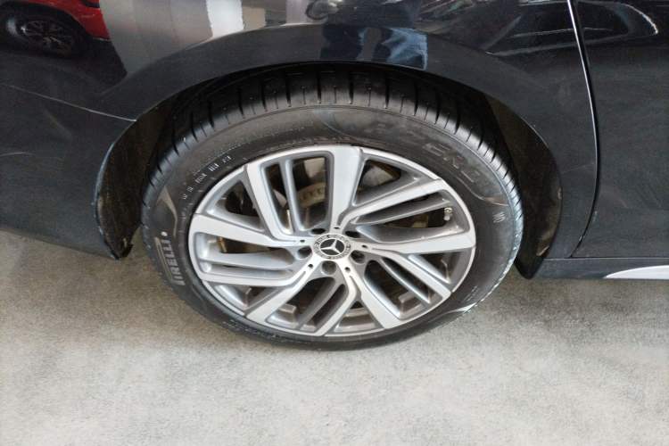 Used Mercedes-Benz E-Class 2024 E 300 L Stylish Model Right Rear Wheel Hub