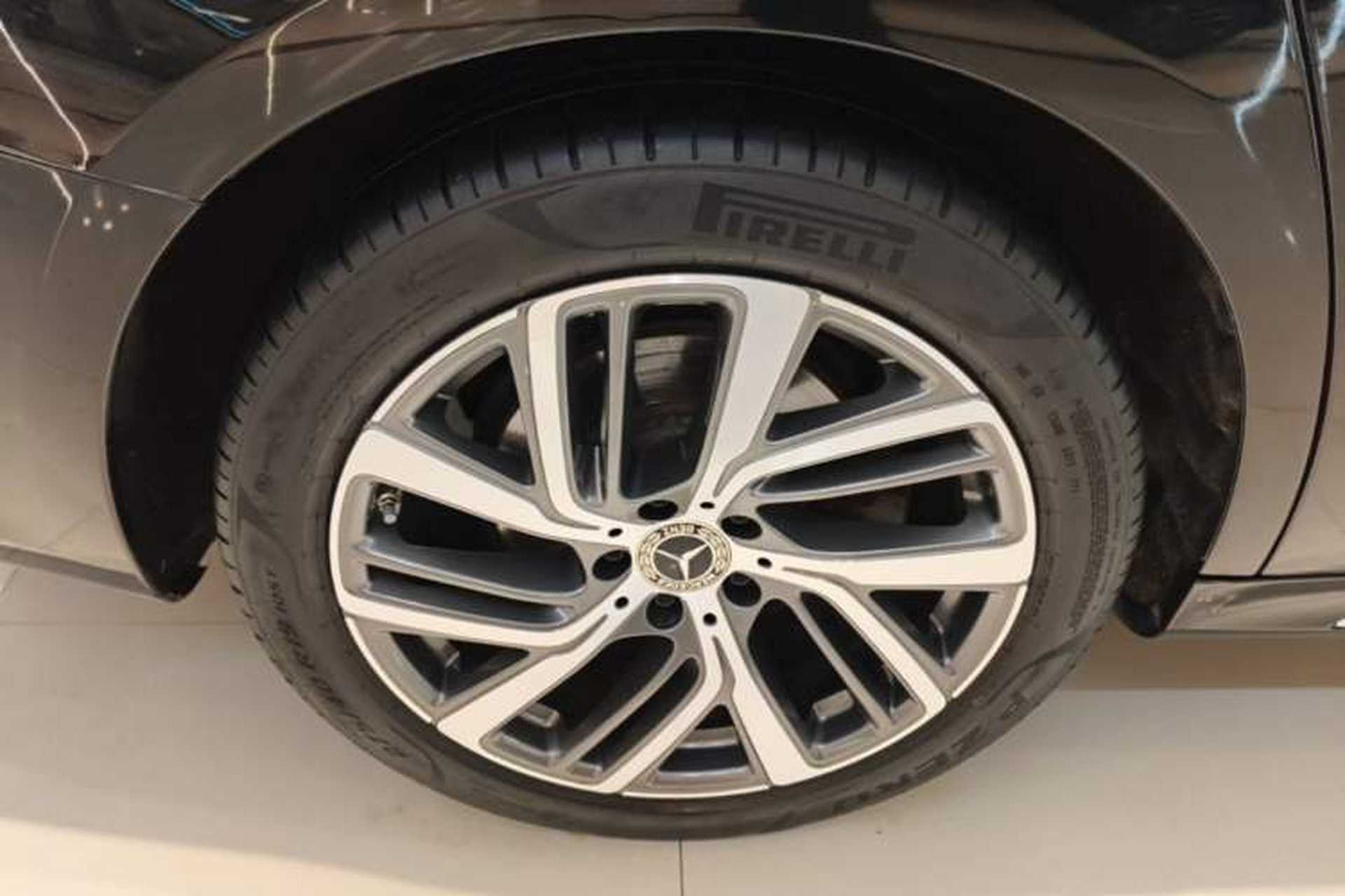 Used Mercedes-Benz E-Class 2024 E 300 L Stylish Model Right Rear Wheel Hub